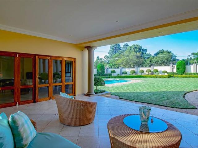 7 Bedroom House in Waterkloof Ridge
