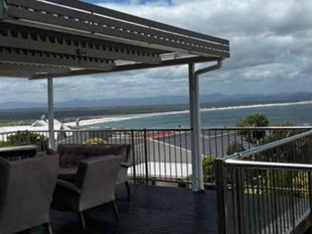 7 Bedroom House in Wavecrest