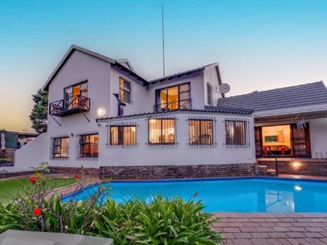 7 Bedroom House in Weltevreden Park