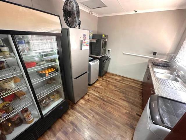 7 Bedroom House in West Acres