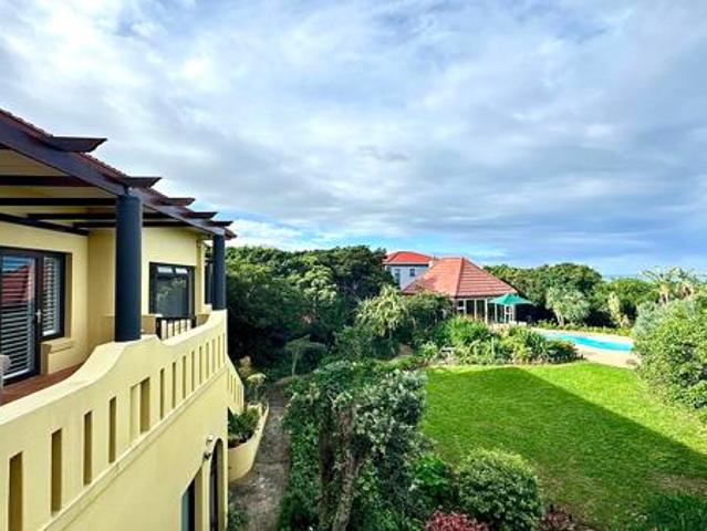7 Bedroom House in West Beach