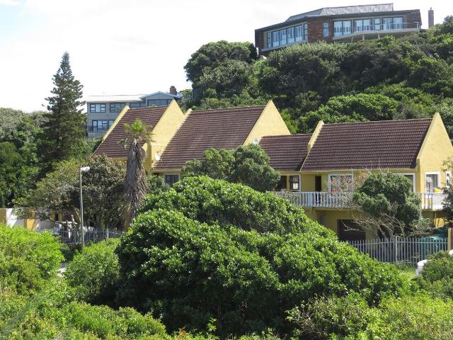7 Bedroom House in West Beach