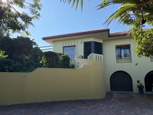 7 Bedroom House in West Beach