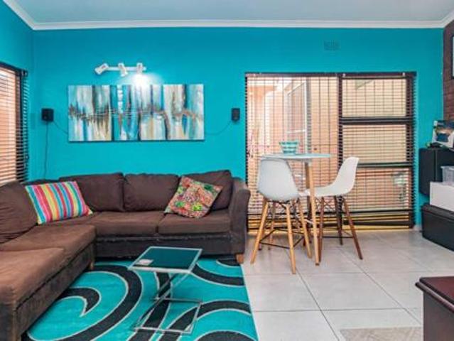 7 Bedroom House in Windsor Park
