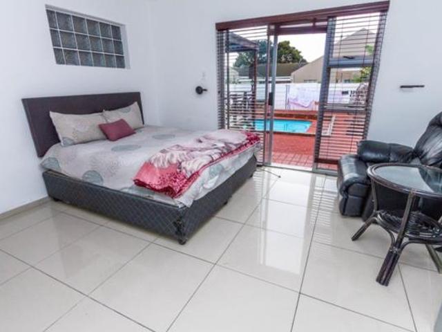 7 Bedroom House in Table View