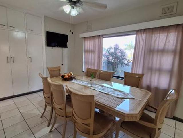 7 Bedroom House in Uvongo