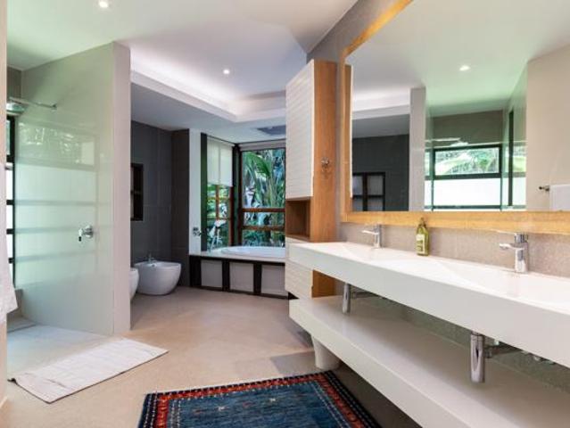 7 Bedroom House in Zimbali Estate