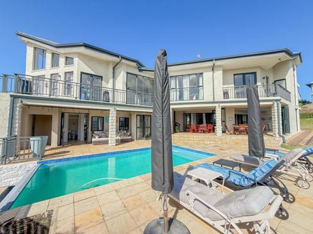 7 Bedroom House in Zinkwazi Beach