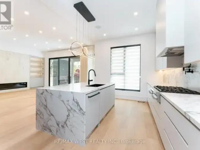 7 Bedroom House Oakville ON LS102701515