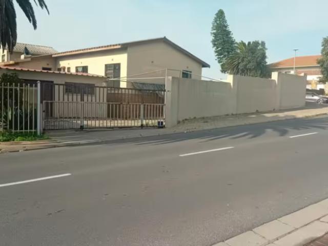 7 Bedroom House Saldanha Central Saldanha Central 103617217