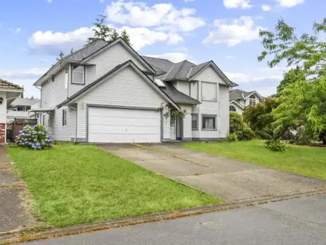 7 Bedroom House Surrey BC 103594531