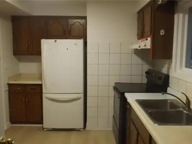 7 Bedroom House Waterloo ON 103012076