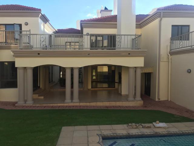 7 Bedroom House To Let in Dainfern Golf Estate