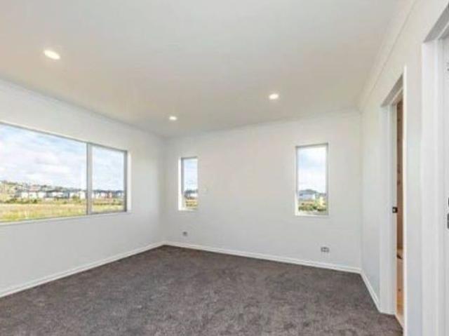 7 bedroom home in Flat Bush!