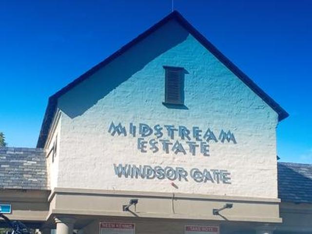7 bedroom on the market in midstream.