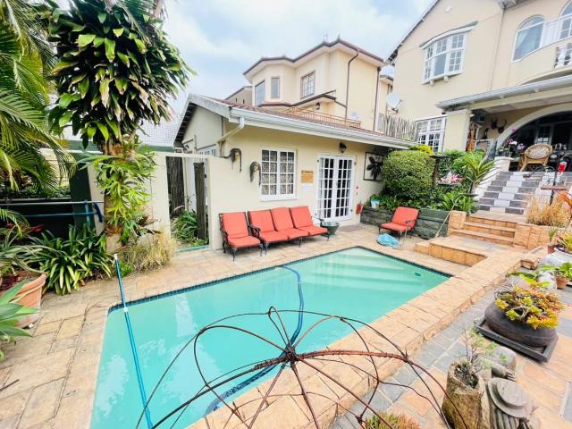 7 Bedroom Maisonette in Essenwood