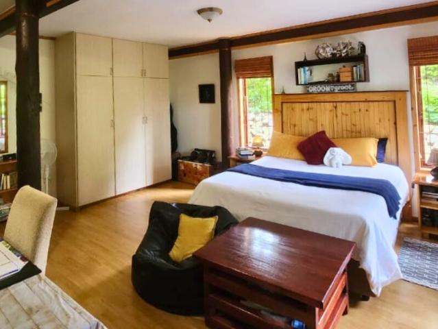 7 Bedroom Townhouse For Sale in Southbroom