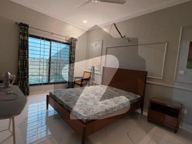 7 Bedroom Villa for Sale 272 Sq Yd with Full Basement 80 Ft Road Facing Solar + Green Meter Bahria Town Precinct 8
