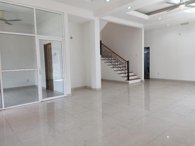 7 BEDROOMS I 3 STOREY SEMI D I Mutiara Villa, Sg Ramal Kajang
