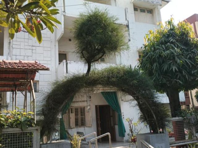 7 BHK Villa in Manjalpur for resale Vadodara. The reference number is 20690858