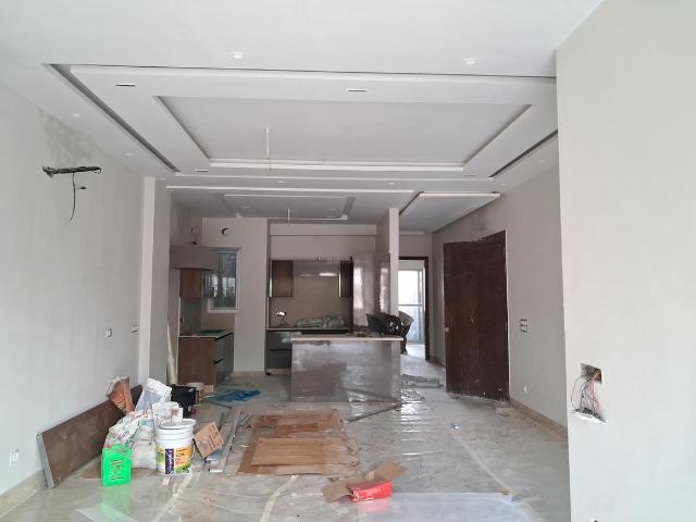 7 BHK Independent Builder Floor in Punjabi Bagh for resale New Delhi. The reference number is 20705224