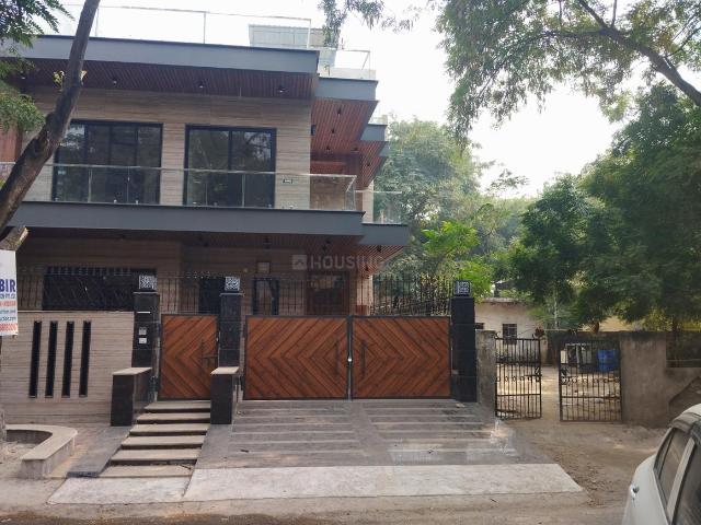 7 BHK Independent House in Beta II Greater Noida for resale Rampur Jagir. The reference number is 15829897