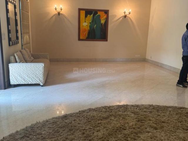 7 BHK Independent House in New Friends Colony for resale New Delhi. The reference number is 20357306
