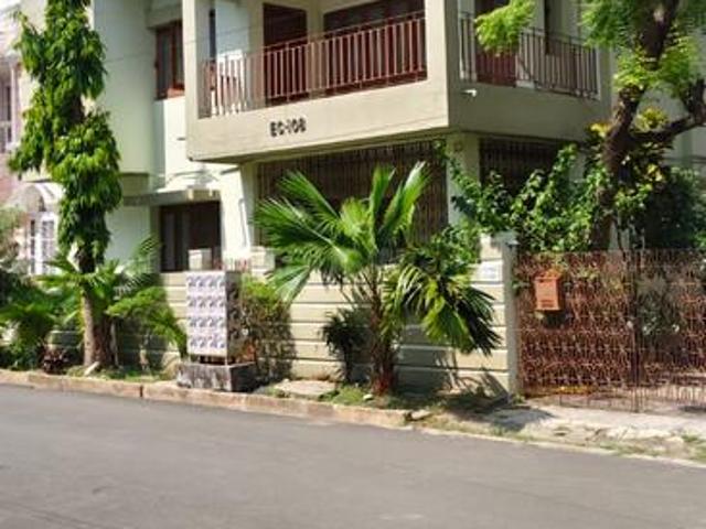 7 BHK Independent House in Salt Lake City for resale Kolkata. The reference number is 20275036