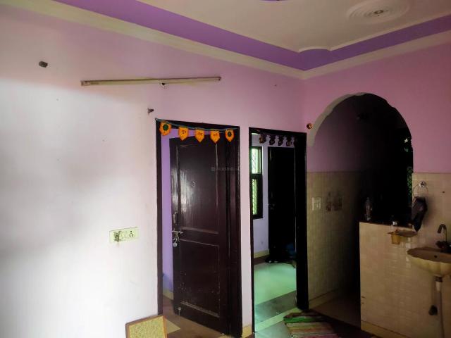 7 BHK Independent House in Sector 17 Rohini for resale New Delhi. The reference number is 8379637