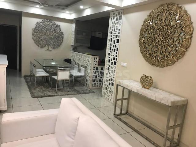 7 BHK Independent House in Sector 30 for resale Noida. The reference number is 17588594