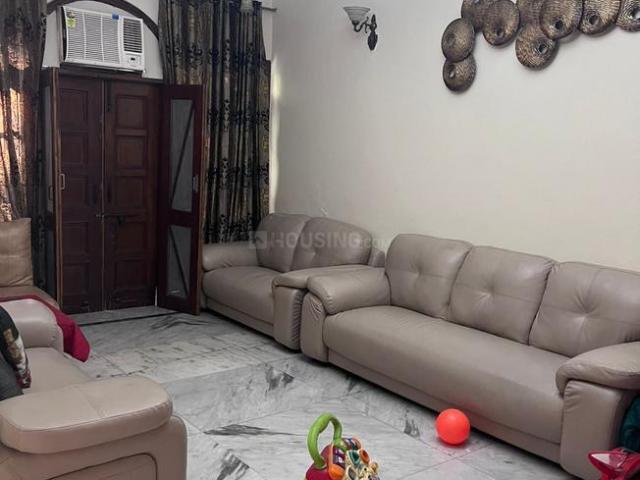 7 BHK Independent House in Sector 39 for resale Noida. The reference number is 20526165