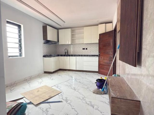 7 BHK Independent House in Sector 41 for resale Noida. The reference number is 20468652