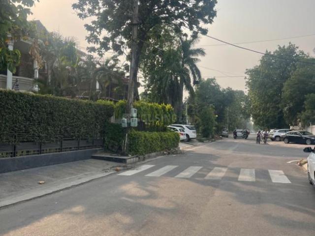 7 BHK Independent House in Sector 61 for resale Mohali. The reference number is 17530127