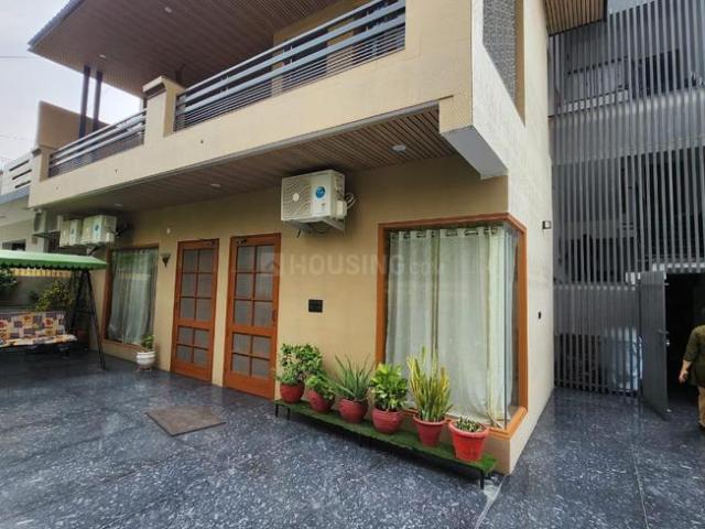 7 BHK Independent House in Sector 61 for resale Mohali. The reference number is 17659644