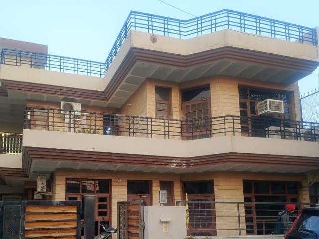 7 BHK Independent House in Sector 70 for resale Sahibzada Ajit Singh Nagar. The reference number is 16620640