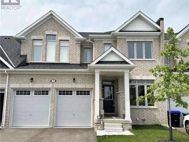7 BIANCA CRESCENT