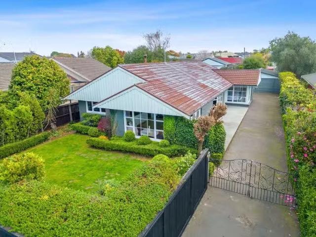 7 Brookby Crescent, Avonhead, NZ 8041 House for Sale