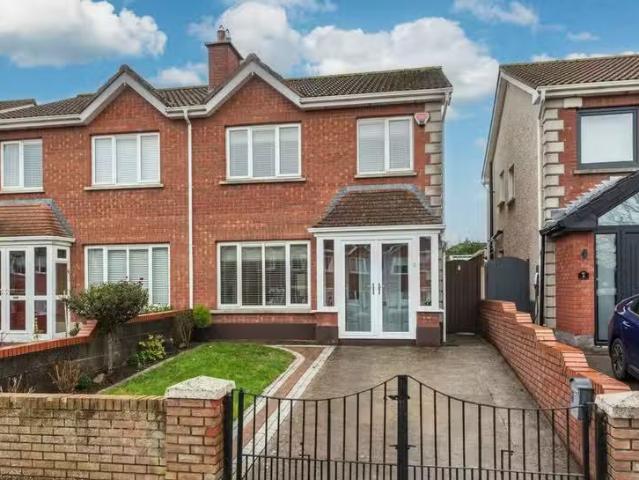7 Broadfield Meadows, Broadfield Manor, Rathcoole, Co. Dublin.
