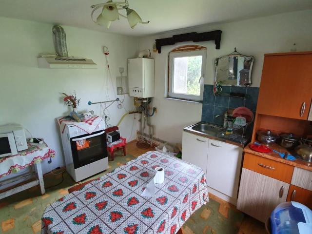 7 camere, casa de vanzare Arges judet, Mioveni 4895 •