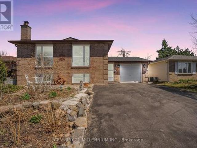 7 Coles Street, Barrie, ON, L4N 5W5 house for sale | Listing ID S12108 | Royal LePage