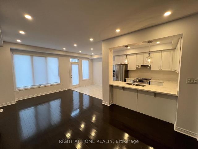7 Constable St, Aurora, ON | Condos. Ca
