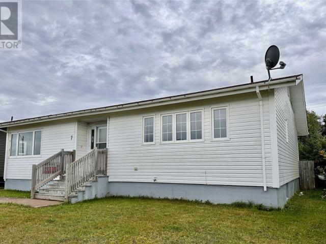 7 Courtney Street
