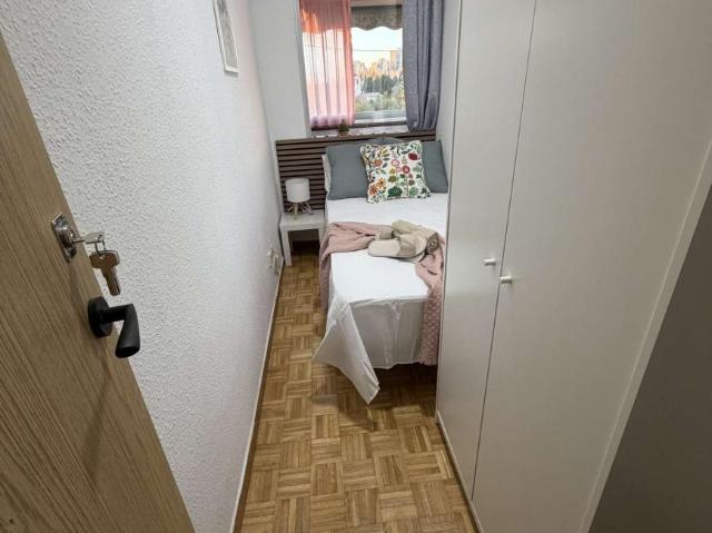 7 Dormitorio Shared Living/Roommate Madrid Madrid LS100677090
