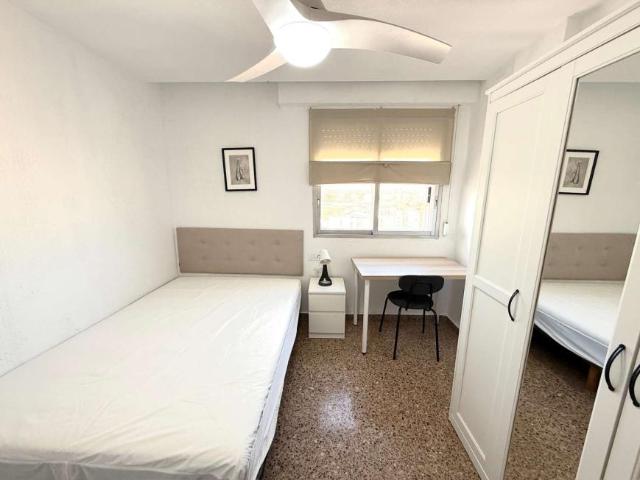 7 Dormitorio Shared Living/Roommate Valencia Valencia LS91548633