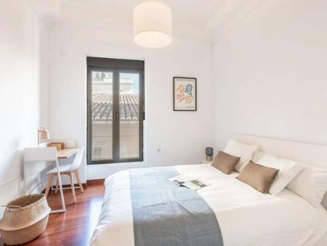 7 Dormitorio Shared Living/Roommate Valencia Valencia 102852900