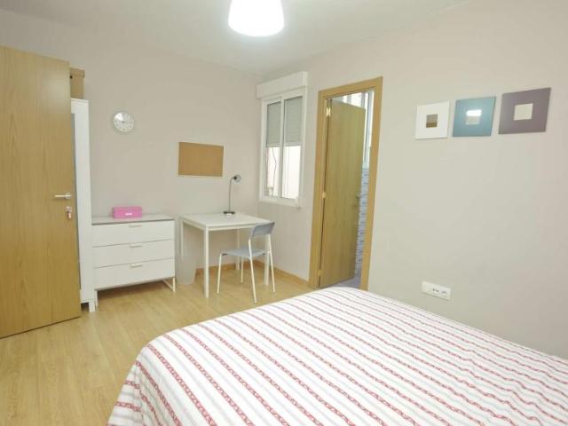 7 Dormitorio Shared Living/Roommate Valencia Valencia 103491038