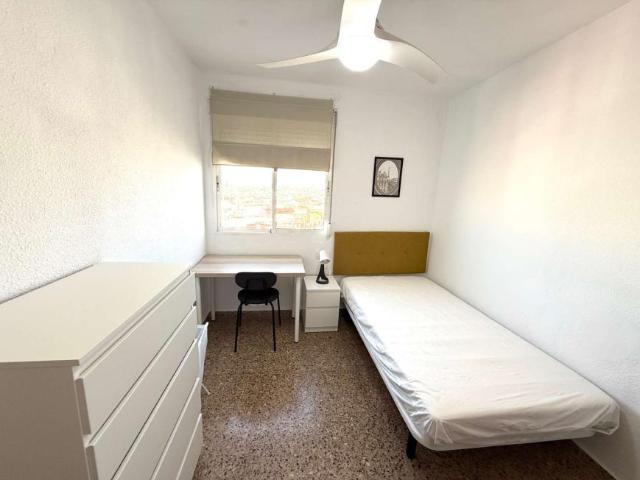 7 Dormitorio Shared Living/Roommate Valencia Valencia 91548636