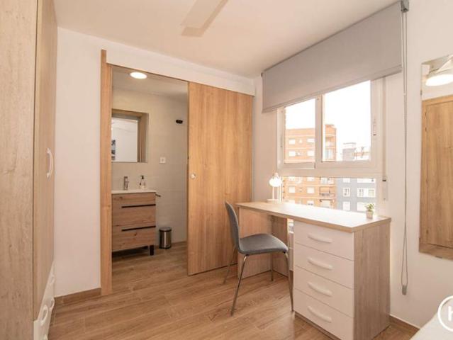 7 Dormitorio Shared Living/Roommate Valencia Valencia 93559533
