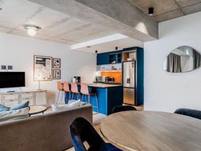 7. etage ruhig gelegen mit blick auf.