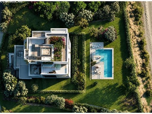 7 Exclusivas Villas de Lujo a 200 metros de la Playa Estepona